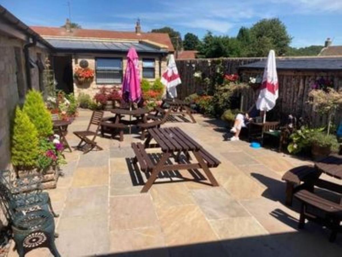 The Masons Arms Bed & Breakfast Norham Bagian luar foto