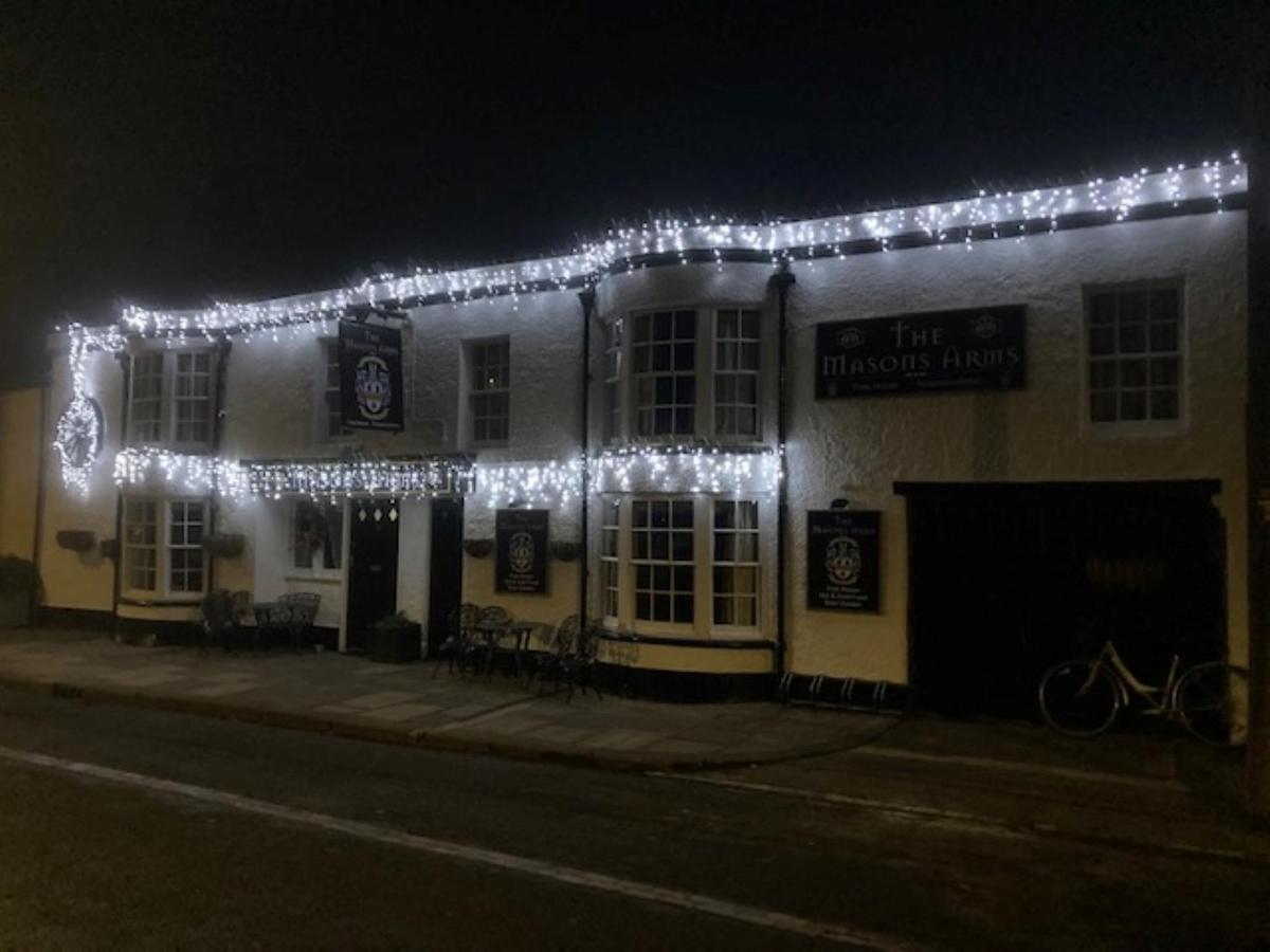 The Masons Arms Bed & Breakfast Norham Bagian luar foto