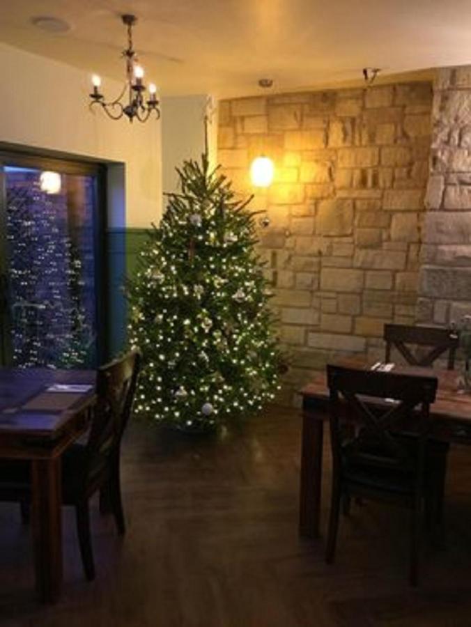The Masons Arms Bed & Breakfast Norham Bagian luar foto